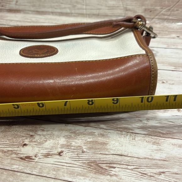 Coldwater Canyon Pebbled Genuine Leather Cream and Brown Shoulder Bag - Picture 12 of 14